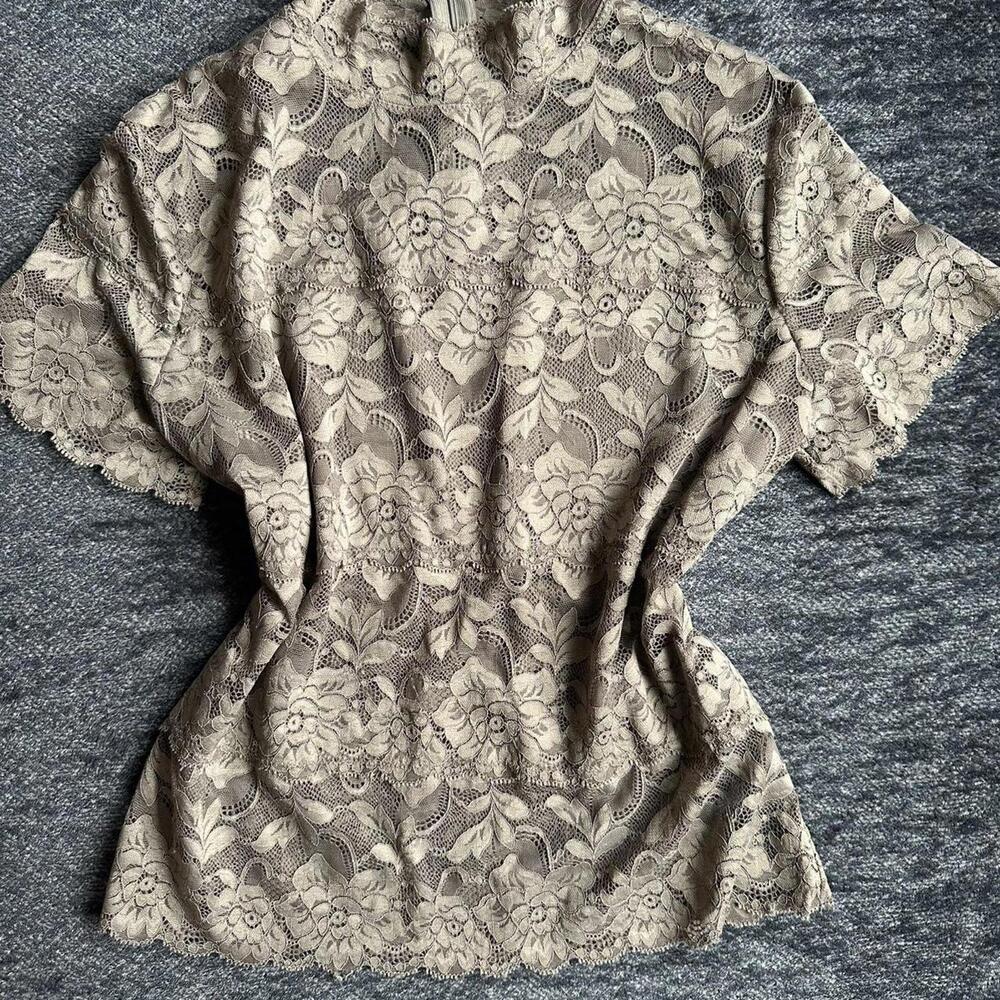 Vintage Y2K Guess taupe lace top